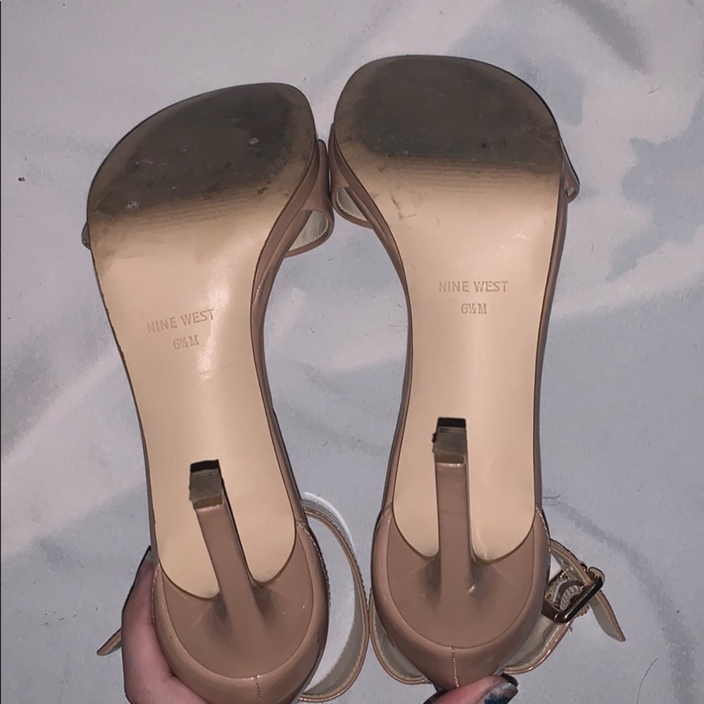 Nine West nude heel size 7 - Picture 5 of 5